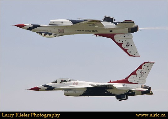 LJF_4940 Thunderbirds ThunderOfNiagara 18July2015