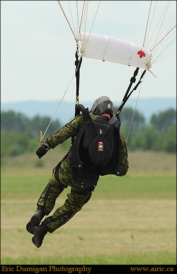 borden2012690213